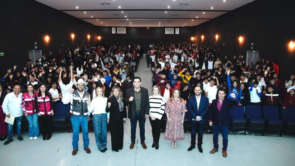 Conferencia "Soy DIFerente: Más Salud, Menos Adicciones" llega a más de 23 mil jóvenes sonorenses